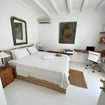 Beachfront Mykonos Apartment Ornos (Mykonos)